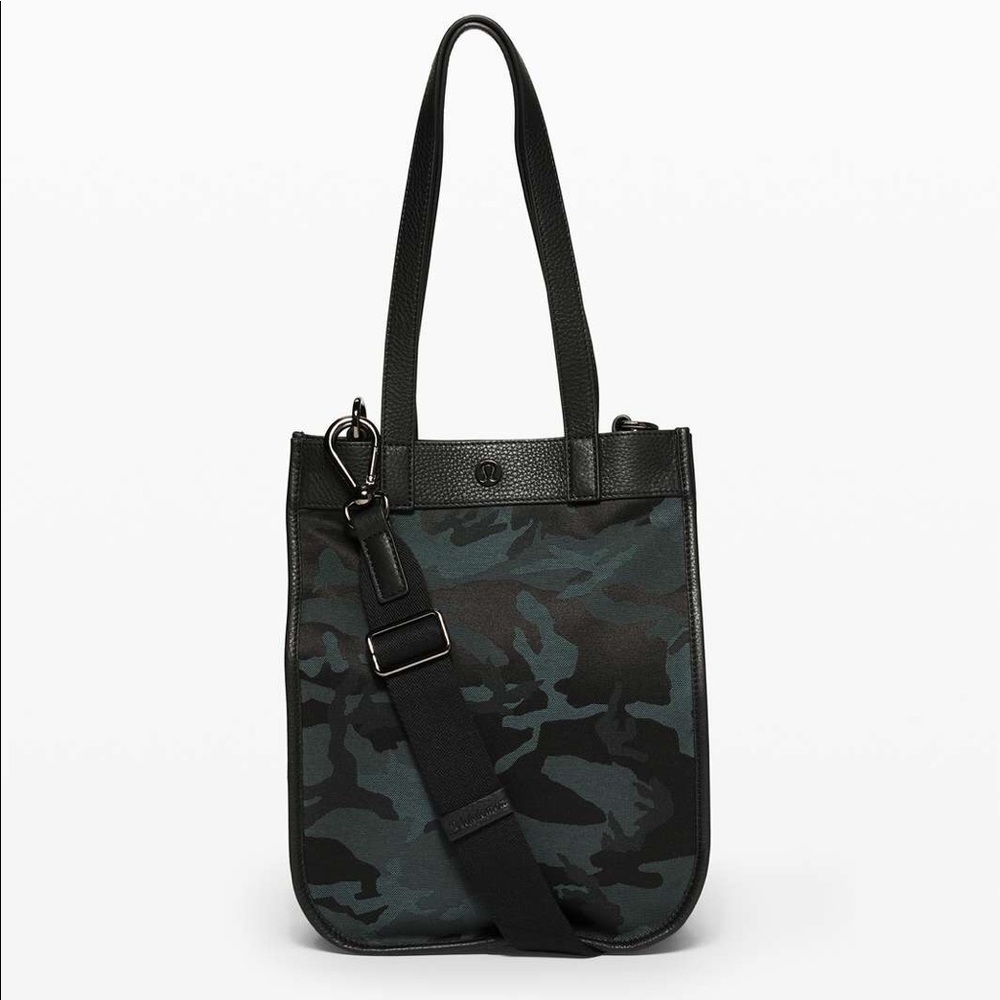 Lululemon Now and Always Tote 15L in Obsidian/Black Camo
